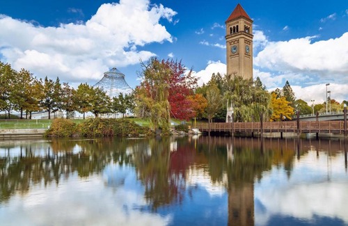 Riverside Apartment | Riverfront Park Travel Apartments