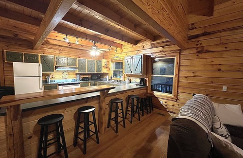 Indian River Cabin | RiverHouse Cabin with Hot Tub and Central State Trail Access!
