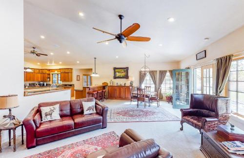 Bellevue House | Riverside Bliss
