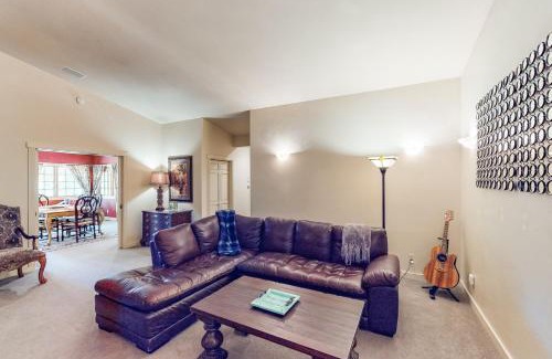 Bellevue House | Riverside Bliss