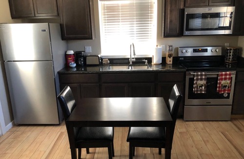 Grants Pass House | Riverside Cabin 4 - (Brand New Construction!)