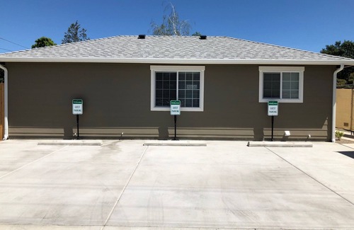 Grants Pass House | Riverside Cabin 4 - (Brand New Construction!)