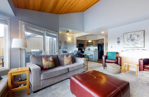 Redmond House | Riverside R&R