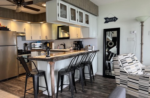 Sault Ste. Marie House | Riverside Retreat, sit back and relax.:-)
