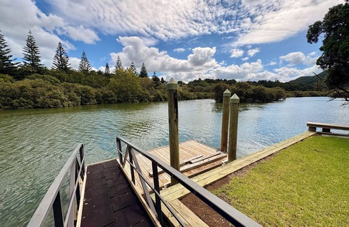 Whangarei House | Riverside Retreat – Spacious 4 Bedroom Home Just Minutes from the City Centre