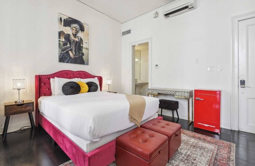 French Quarter Hotel | Roami at St. Helene | Chartres St. Combo #21