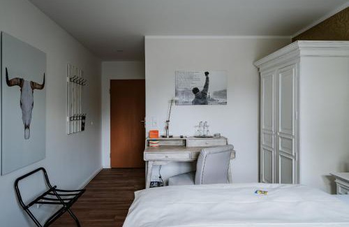 Sundern Hotel | RobrookS Hotel Garni