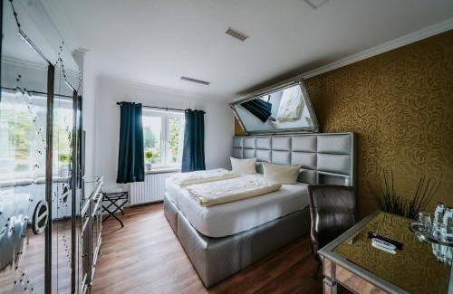 Sundern Hotel | RobrookS Hotel Garni