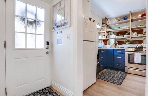 Mission Beach Condo | Rockaway Cottage