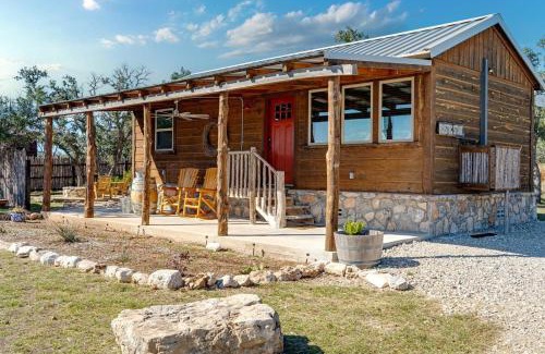 Fredericksburg House | Rockin' R - Rustic Star Cabin