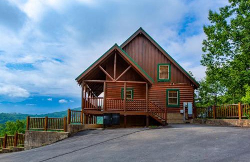 Gatlinburg - Pigeon Forge House | Rocky Retreat - MtnView,CommunityPool,TheaterRoom