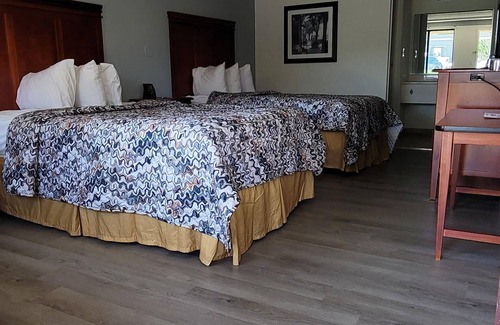 Auburn Hills Hotel | Rodeway Inn Auburn Hills - Detroit