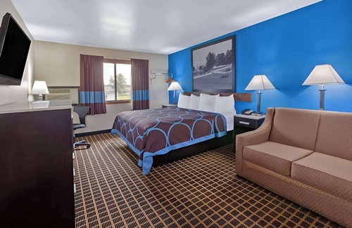 Elkhart Hotel | Rodeway Inn Elkhart