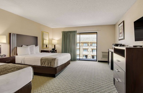 Hayden Island Hotel | Rodeway Inn & Suites Portland - Jantzen Beach