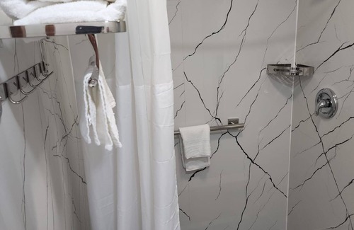 Livingston Hotel | Rodeway Inn