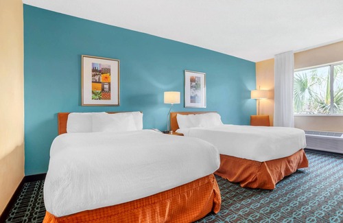 Northeast Pensacola Hotel | Rodeway Inn