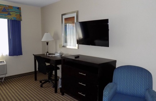 Portage Hotel | Rodeway Inn