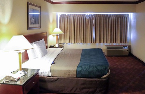 Sandston Hotel | Rodeway Inn