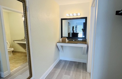 Silver Springs Hotel | Rodeway Inn