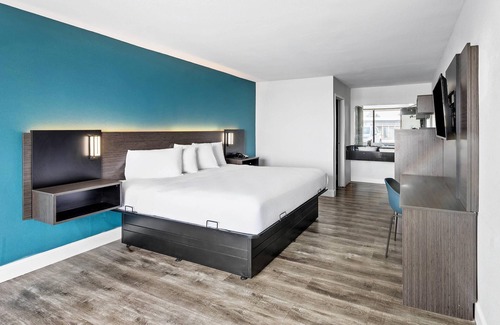 West Memphis Hotel | Rodeway Inn