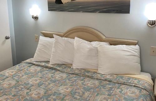 North Wildwood Hotel | Roman Holiday Resort