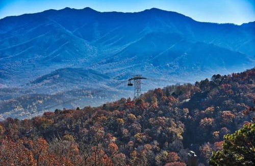 Chalet Village Apartment | Romantic Exclusive Condo Stunning Mountain View