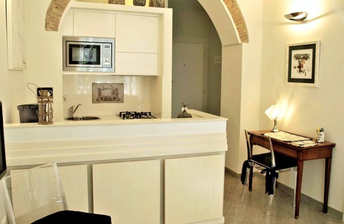 Navona Apartment | Rome city center Campo de' Fiori Luxury Home great reviews free wifi