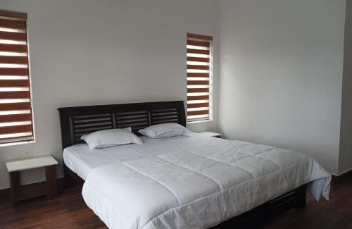Sulthan Bathery House | Roneys Villa