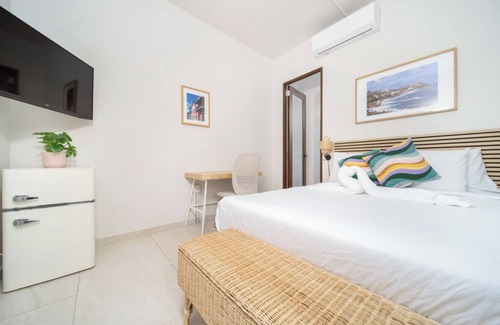 Santurce Hotel | Room 13: Breezy Veranda Stay w/City Views