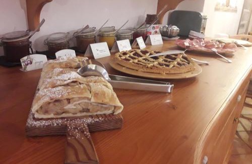 Ledro Bed & Breakfast | Room & Breakfast Cà mea Dina
