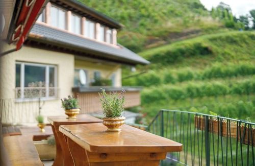 Unterglottertal Apartment | Room 'Hochzeitssuite 12' with Mountain View, Shared Terrace and Wi-Fi