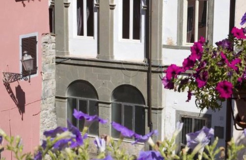 Bagni di Lucca Apartment | Room 'Tripla' with Shared Garden, Wi-Fi and Air Conditioning