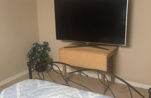 Stetson Hills Condo | Room with private bathroom