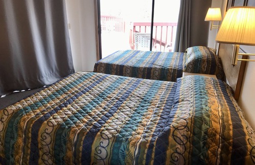Crooked River Ranch Hotel | Room with TWO Double-sized Beds, Pets OK with Additional Fee
