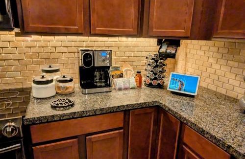 South Mountain House | Rooms at The Vista