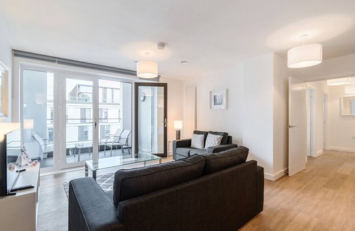 Walton-on-Thames Apartment | Roomspace Apartments - Walton Court