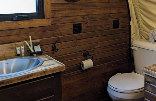 Putnam Hall RV Rental | Rooterville Animal Sanctuary