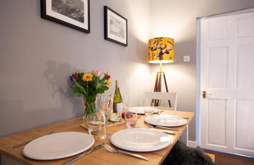 Carrbridge House | Rose Cottage - Seasgair Lodges