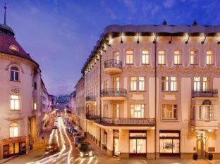 Old Town Hotel | Roset Hotel & Residence