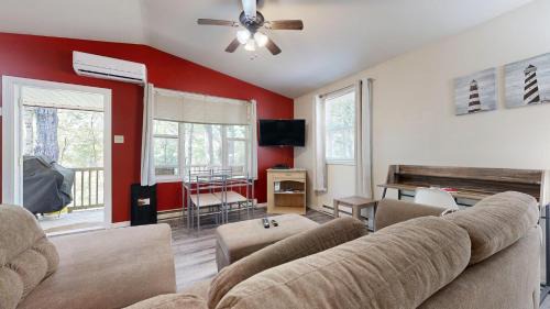 Shelburne Hotel | Roseway River Cottages