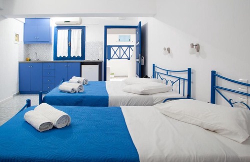 Perissa Bed & Breakfast | Roula Villa Studios & Apartments