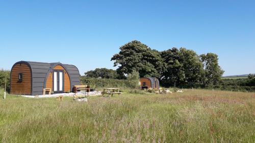 Laneast Apartment | Rowan Eco Cabin - Sleeps 2 - Valley View