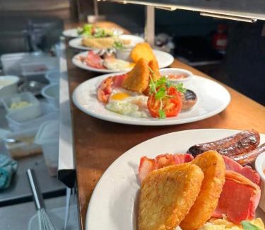 Purfleet Hotel | Royal Hotel, Bar & Grill