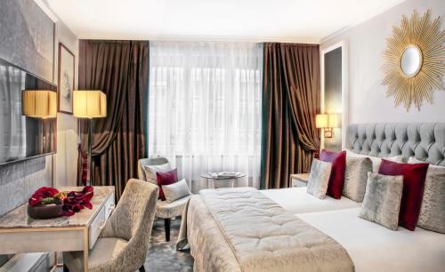 Downtown Geneva Hotel | Royal Manotel