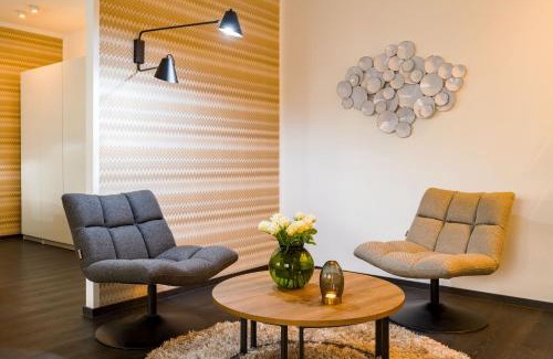 Rodenkirchen Hotel | rugs HOTEL Köln