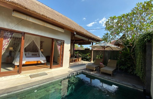 Sayan Villa | Rumah Dadong