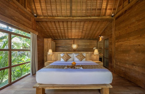 Lodtunduh Resort | RUMAH KAYU RESORT