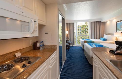 St. Pete Beach Resort | RumFish Beach at TradeWinds
