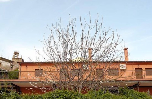 Villamiel Cottage | Rural apartment La Noguera for 5 people