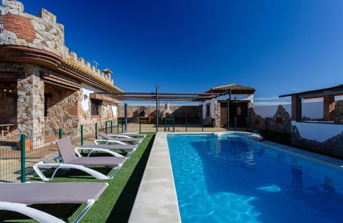 Chiclana de la Frontera Ski Chalet | RURAL HOUSE "EL CASTILLITO"